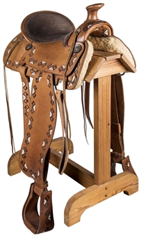Kareem Abdul-Jabbar Owned Tan Saddle (Abdul-Jabbar LOA)